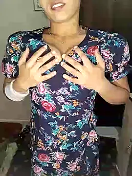 Snapshot of Savita2310 chatting on November 2025 05:35:01 PM Savita2310 online show from November 2025 05:35:01 PM