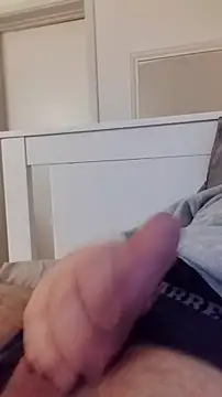 NewJoiner online show from December 2025 06:26:01 PM