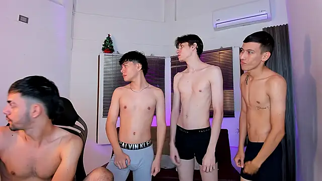 Snapshot of Horny_BoysW chatting on December 2025 01:18:02 PM Horny BoysW online show from December 2025 01:18:02 PM