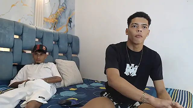 PRETTY FEM online show from February 2026 01:34:02 AM