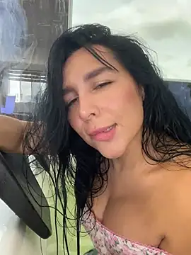 greciadom555 online show from June 2026 05:17:02 PM