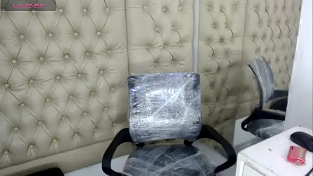 JessicaHott01 online show from November 2025 07:39:02 PM