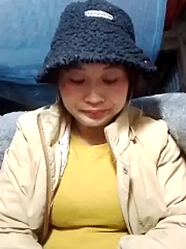 lusy-bae online show from December 2025 12:22:02 PM