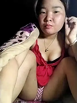 Snapshot of lylylove chatting on May 2026 01:10:02 AM lylylove online show from May 2026 01:10:02 AM