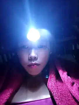 Ngocmi909 online show from November 2025 01:28:01 PM