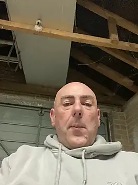 Richmcgee online show from March 2026 08:15:01 PM