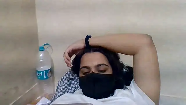 Vaani Singha online show from May 2026 05:32:01 PM