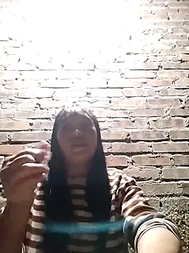 Snapshot of miss-su chatting on October 2025 12:13:02 PM miss-su online show from October 2025 12:13:02 PM