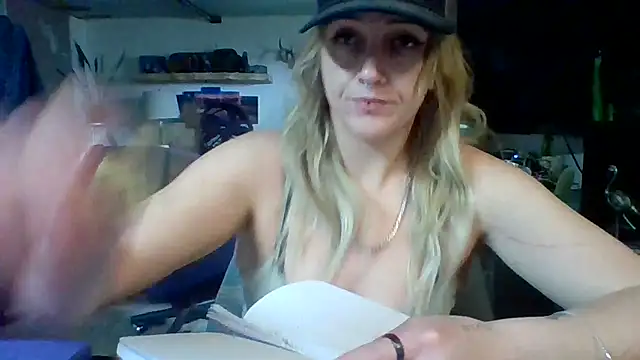 cutiekayls online show from June 2026 10:33:01 PM