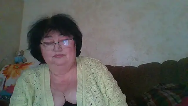 Snapshot of MilaSky5303 chatting on February 2026 12:45:01 PM MilaSky5303 online show from February 2026 12:45:01 PM