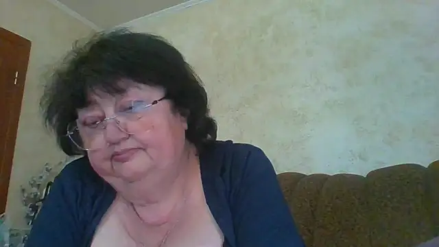 Snapshot of MilaSky5303 chatting on April 2026 01:12:02 PM MilaSky5303 online show from April 2026 01:12:02 PM
