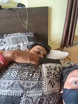 Snapshot of indianshycouple chatting on April 2026 04:11:01 AM indianshycouple online show from April 2026 04:11:01 AM