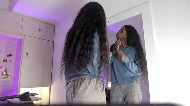 Stefannyevans  online show from February 2026 01:58:02 PM