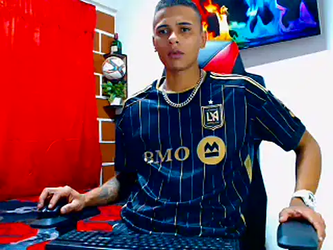Snapshot of cristian_tayron1 chatting on June 2026 12:28:02 AM cristian tayron1 online show from June 2026 12:28:02 AM