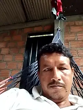 colombiano198720 online show from December 2025 12:32:01 PM