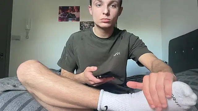 Snapshot of Oliver_harrison chatting on May 2026 04:56:02 PM Oliver harrison online show from May 2026 04:56:02 PM