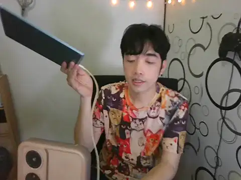 Snapshot of moaman190 chatting on October 2025 02:51:02 PM moaman190 online show from October 2025 02:51:02 PM