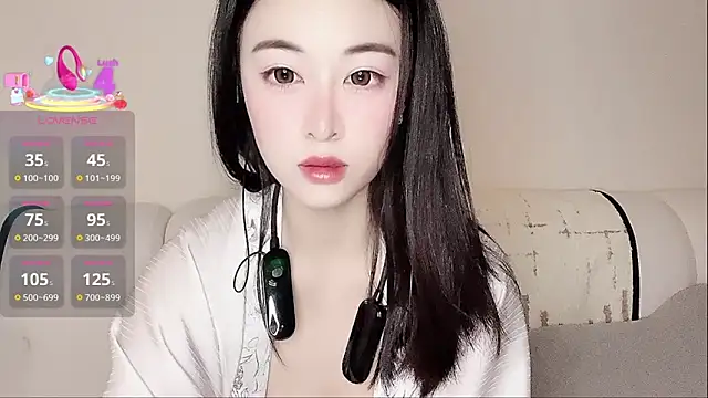 LuLu-Moon online show from September 2025 10:31:02 PM