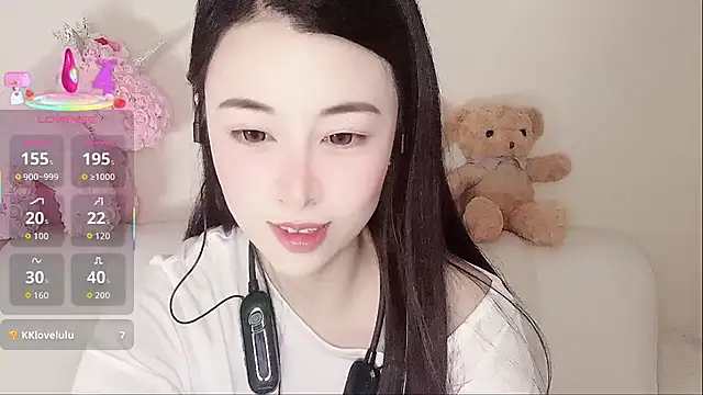 LuLu-Moon online show from October 2025 08:21:01 AM