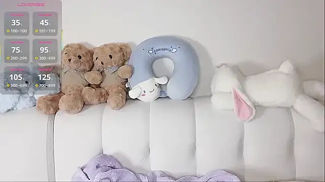 LuLu-Moon online show from October 2025 10:28:02 PM