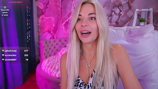 BellaRayyy online show from November 2025 07:27:01 PM