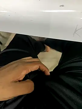 Senurak99 online show from September 2025 04:17:01 PM