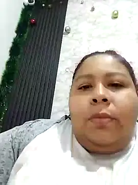 andrealopez1607  online show from November 2025 05:21:02 AM