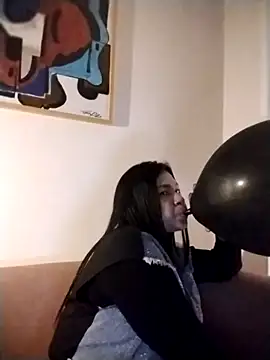 Snapshot of Tigresa23 chatting on February 2026 03:12:01 AM Tigresa23 online show from February 2026 03:12:01 AM