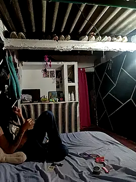 Loquendo2201 online show from May 2026 08:16:02 PM