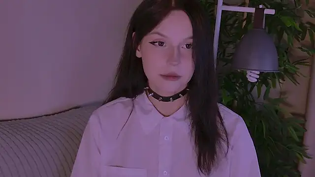 claire bennett online show from June 2026 12:48:02 AM