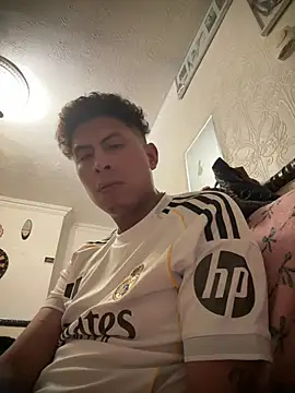 Snapshot of Dario12345z chatting on March 2026 05:46:01 AM Dario12345z online show from March 2026 05:46:01 AM