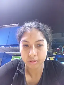Snapshot of Syndel23 chatting on May 2026 11:22:02 PM Syndel23 online show from May 2026 11:22:02 PM