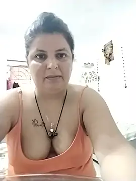 Snapshot of Jann_Riya333 chatting on June 2026 07:02:01 AM Jann Riya333 online show from June 2026 07:02:01 AM
