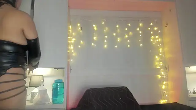 VickyRuiz  online show from April 2026 07:37:02 PM