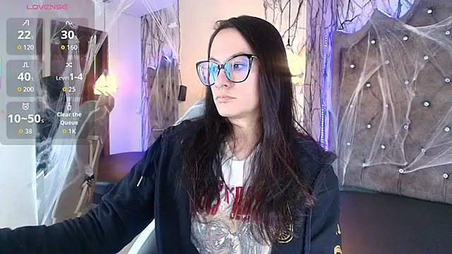 Zami Escobar of online show from November 2025 06:20:01 PM