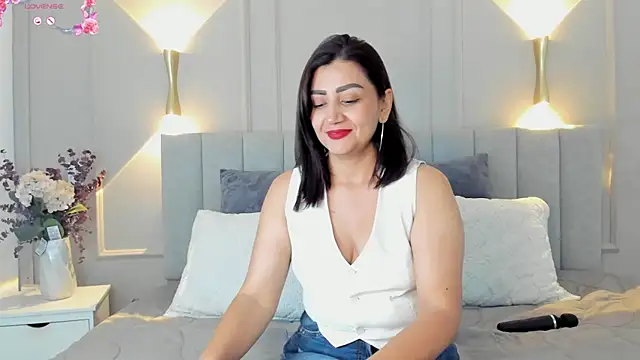 Snapshot of victoria_bourne chatting on October 2025 07:09:02 PM victoria bourne online show from October 2025 07:09:02 PM