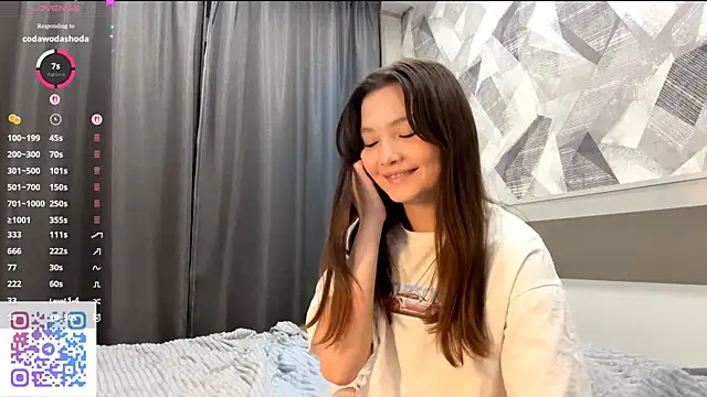 KiraVelvet online show from October 2025 07:21:02 PM