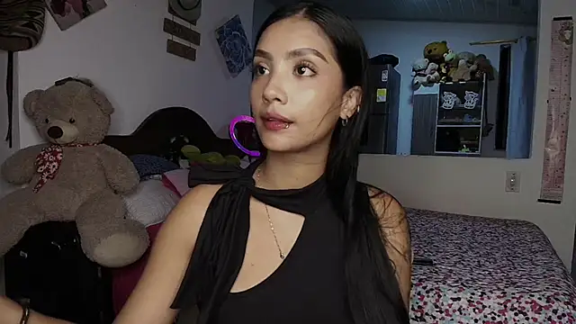 mia yireth online show from September 2025 11:28:02 PM