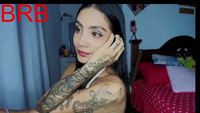 mia yireth online show from December 2025 12:29:02 AM