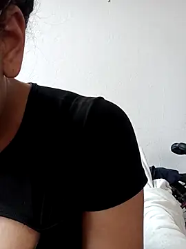 deniiisss online show from October 2025 09:24:02 PM