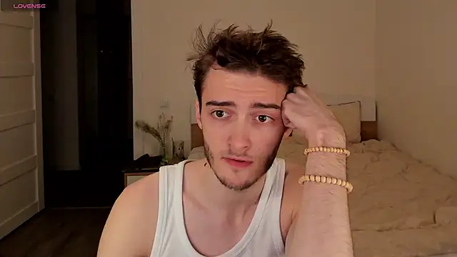 Snapshot of spider____man chatting on May 2026 04:45:02 PM spider man online show from May 2026 04:45:02 PM