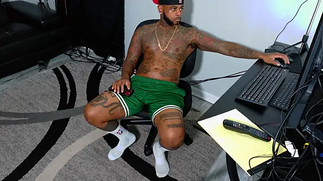 SLANGONDEMHOES online show from November 2025 08:08:01 PM