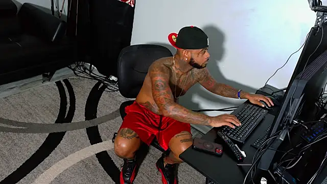 SLANGONDEMHOES online show from November 2025 05:46:02 PM