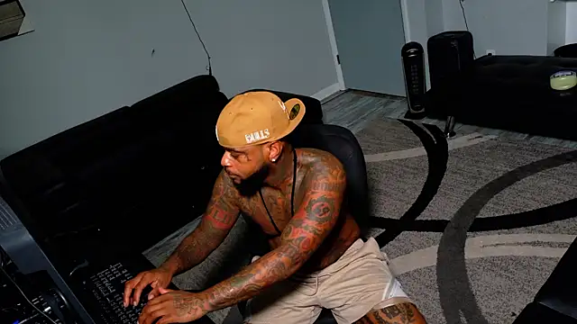 SLANGONDEMHOES online show from January 2026 07:11:01 PM