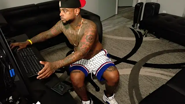 SLANGONDEMHOES online show from February 2026 07:03:02 PM