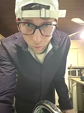 Snapshot of mresquared chatting on February 2026 11:55:01 PM mresquared online show from February 2026 11:55:01 PM