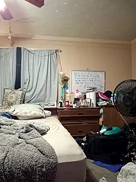 Snapshot of mresquared chatting on March 2026 04:57:01 PM mresquared online show from March 2026 04:57:01 PM