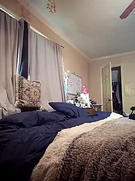 Snapshot of mresquared chatting on April 2026 09:04:02 PM mresquared online show from April 2026 09:04:02 PM