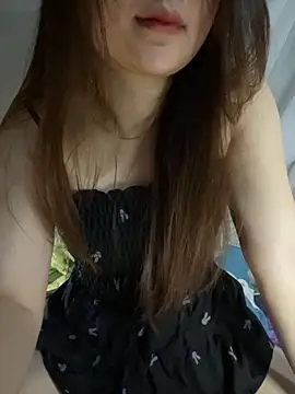 Snapshot of Hinne07 chatting on September 2025 11:38:01 PM Hinne07 online show from September 2025 11:38:01 PM