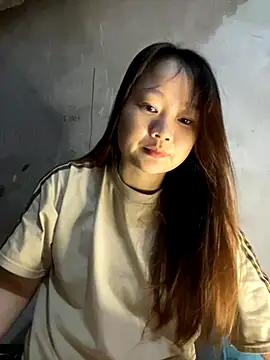 Snapshot of Hinne07 chatting on November 2025 01:48:02 AM Hinne07 online show from November 2025 01:48:02 AM